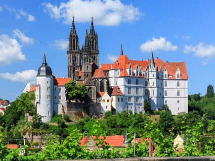 Albrechtsburg Meissen Blick von einer Mauer auf die Albrechtsburg in Meissen.
